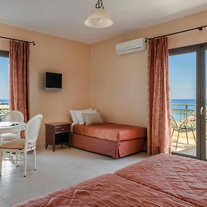 Triple Room Sea View